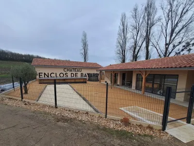 Aménagement d’une aire de jeux à MONTAGNE (33570) - Avant travaux