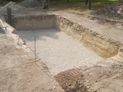 Terrassement pour recevoir une piscine à SAINT-MICHEL-DE-MONTAIGNE (24230)